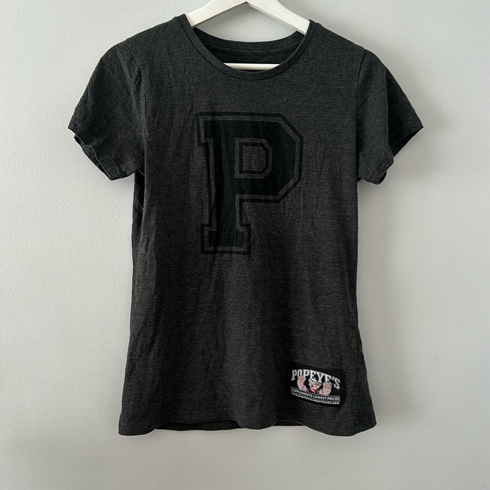 Popeyes black T size large women’s